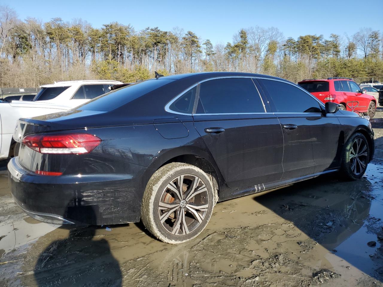 2021 Volkswagen Passat - Image 3