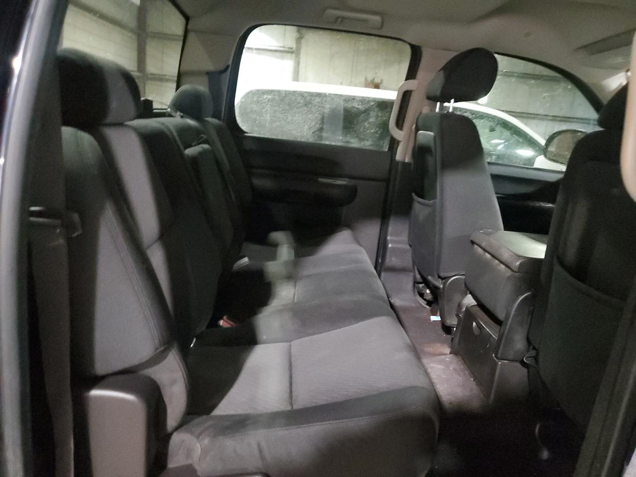 2010 Chevrolet Silverado - Image 10