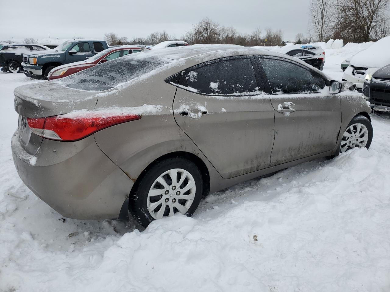 2013 Hyundai Elantra - Image 3