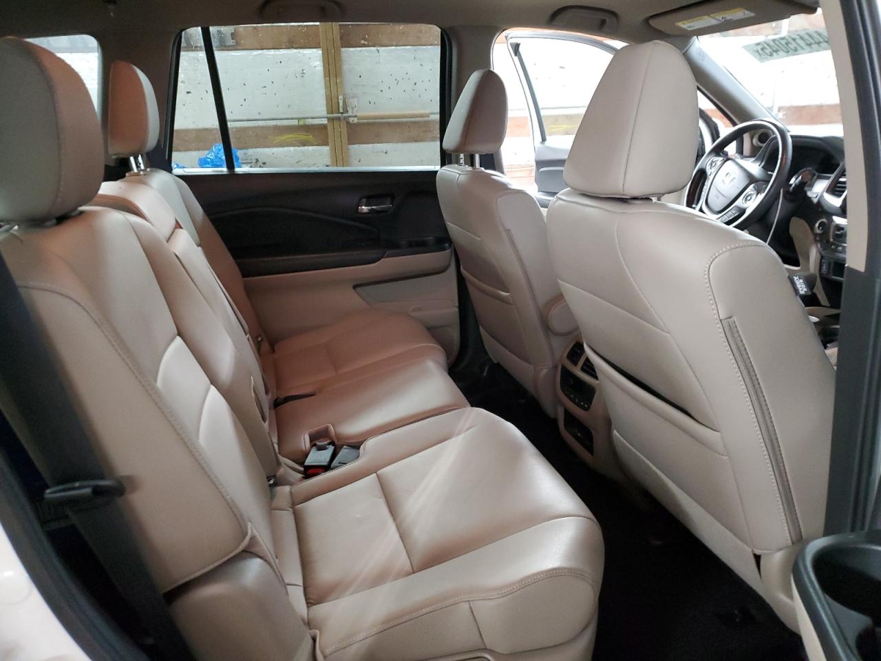 2017 Honda Pilot - Image 11