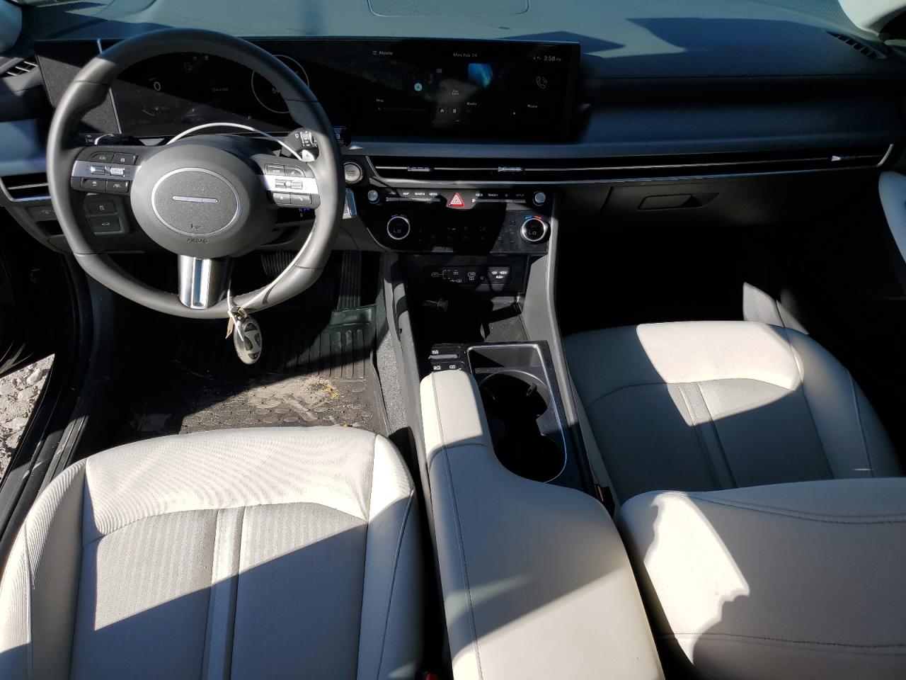 2024 Hyundai Sonata - Image 8