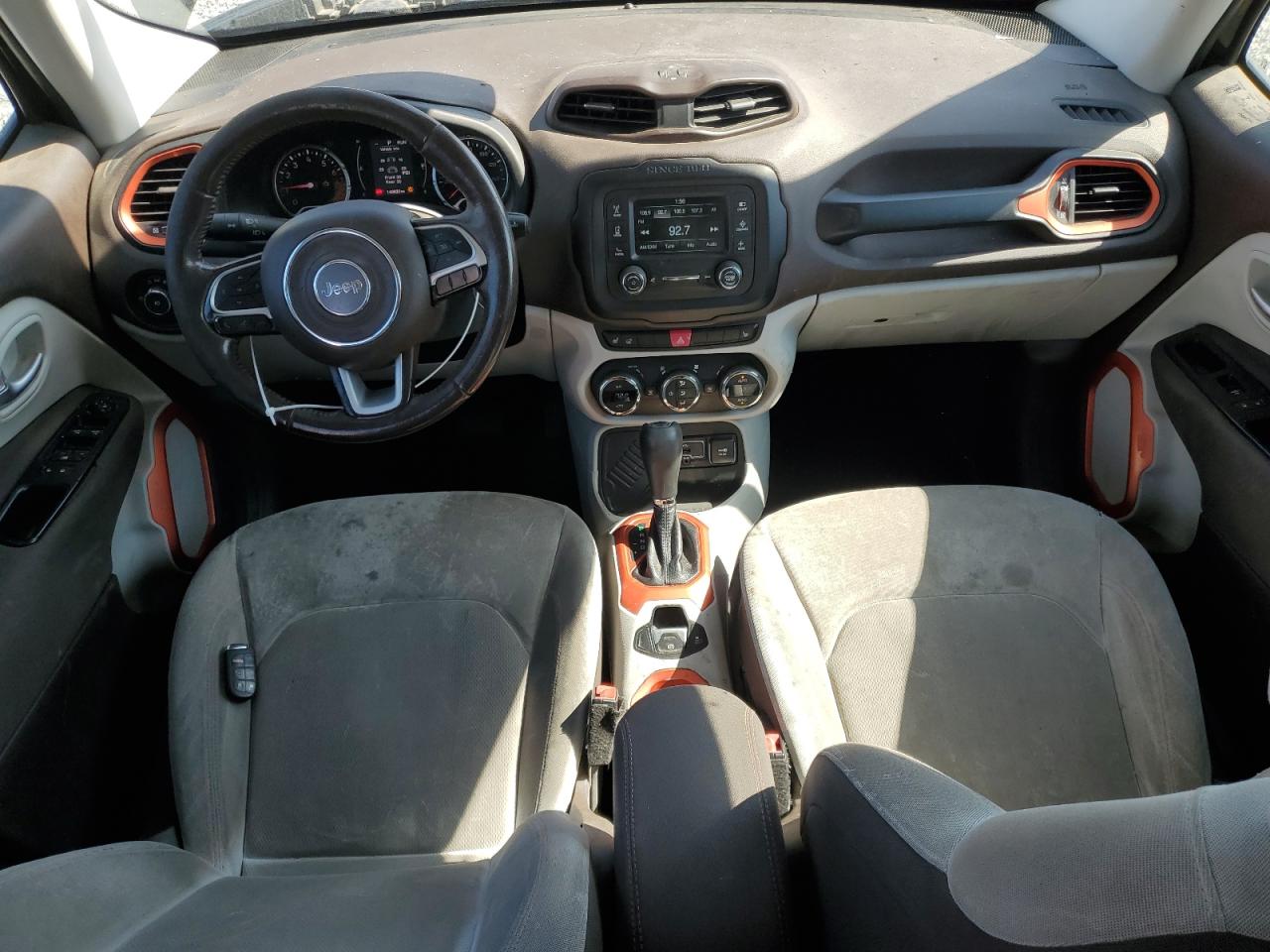 2015 Jeep Renegade - Image 8