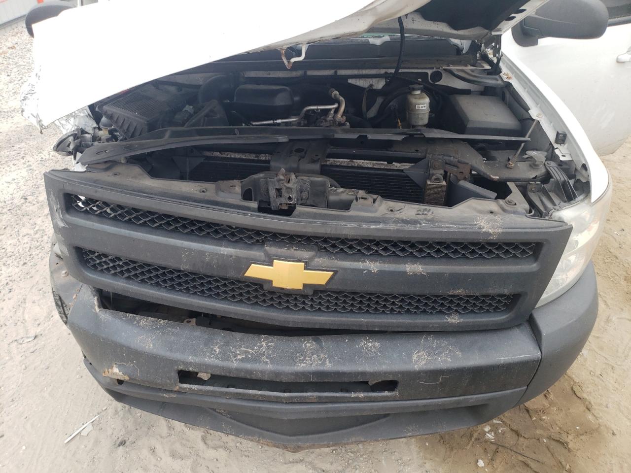 2012 Chevrolet Silverado - Image 12