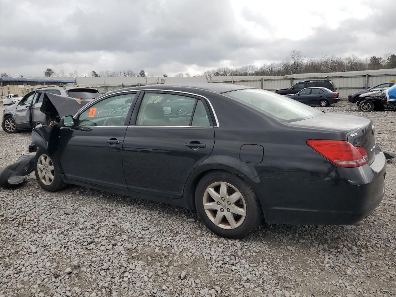 2008 Toyota Avalon - Image 2