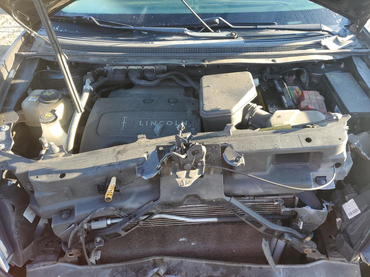 2011 Lincoln MKX - Image 11