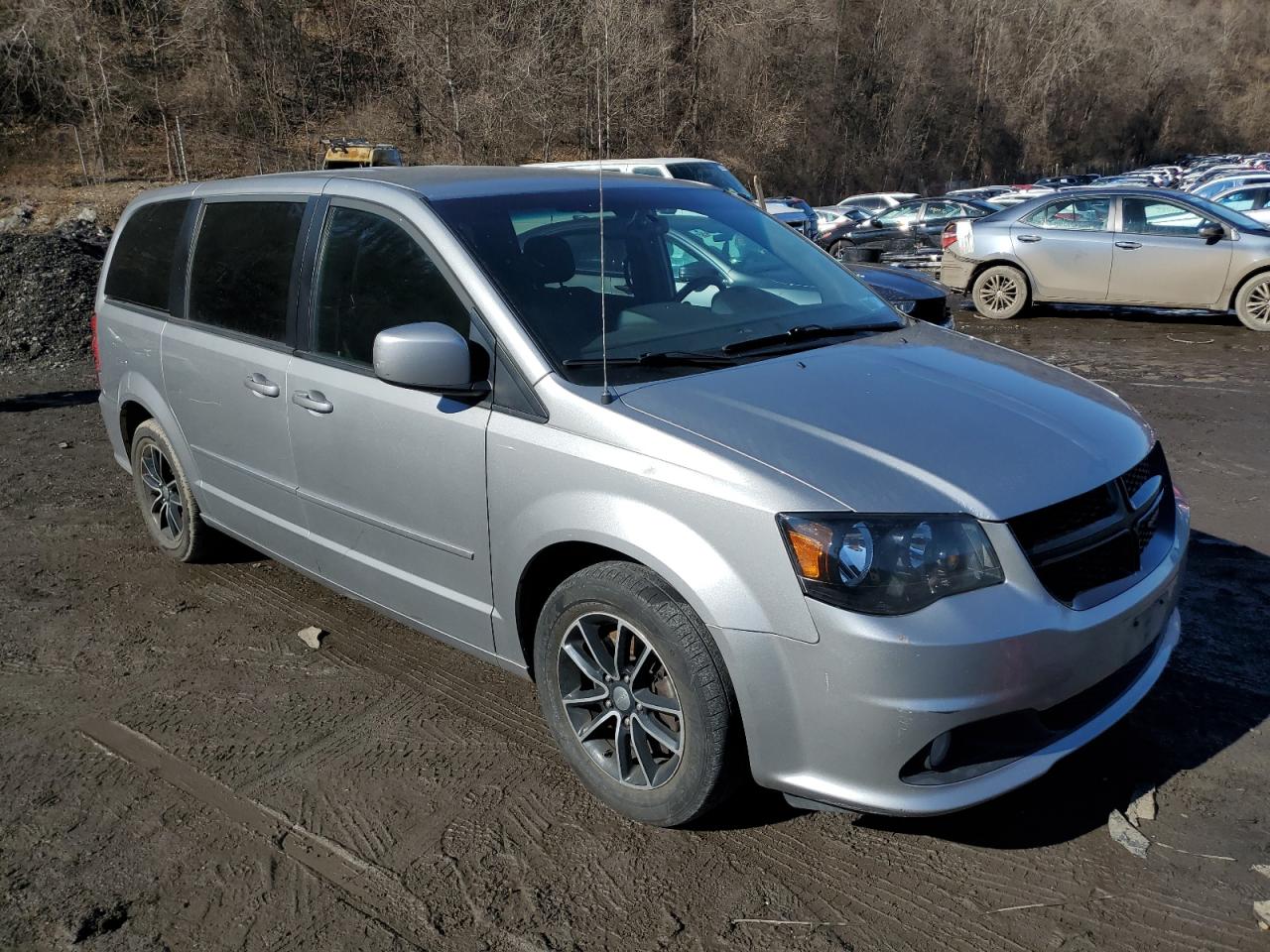 2017 Dodge Caravan - Image 4