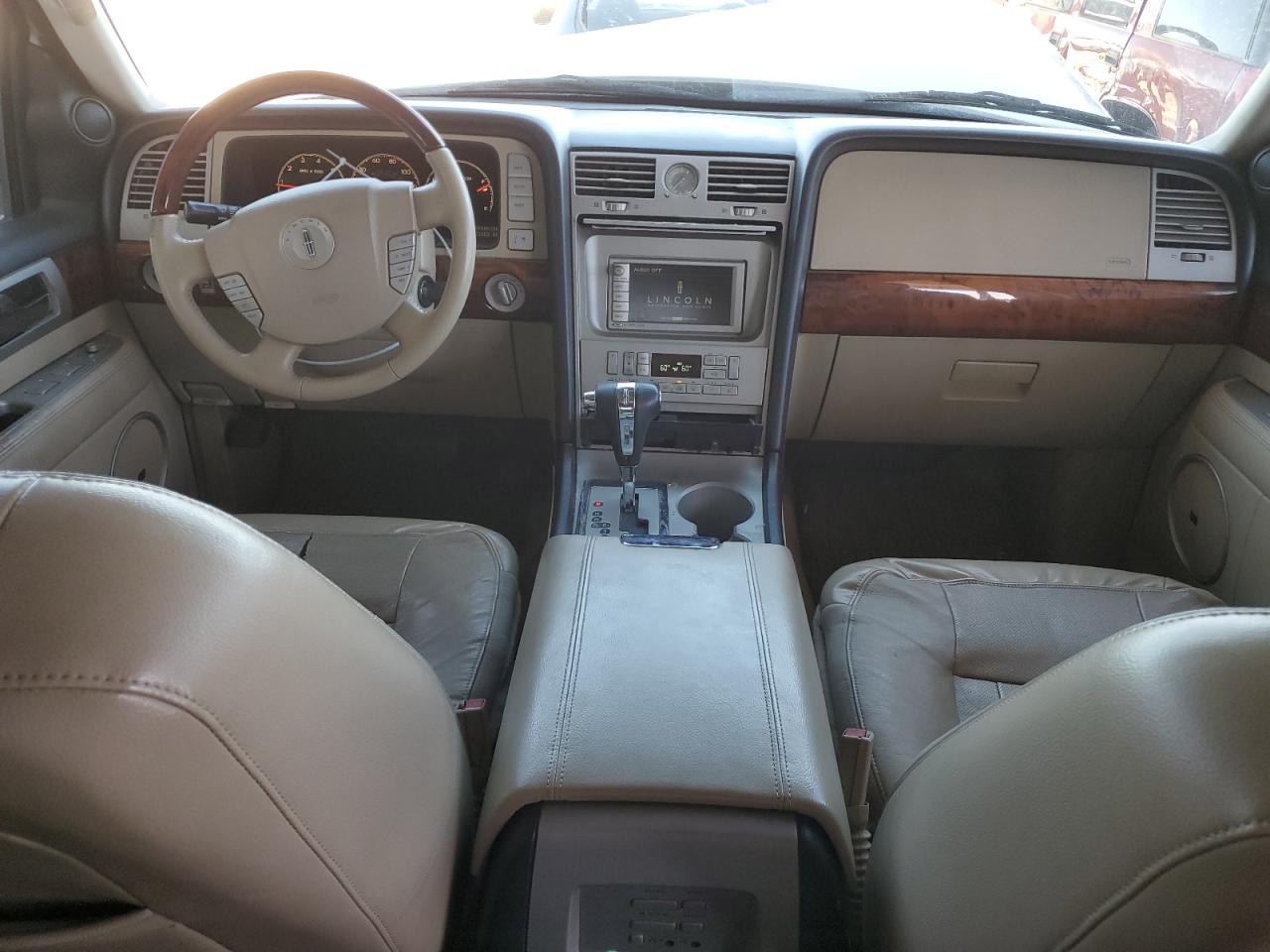 2006 Lincoln Navigator - Image 8