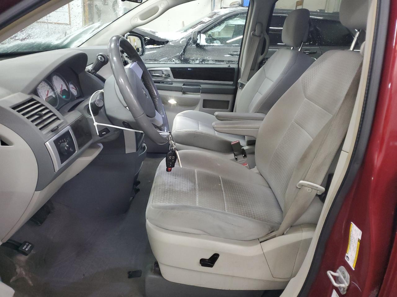 2010 Dodge Caravan - Image 7