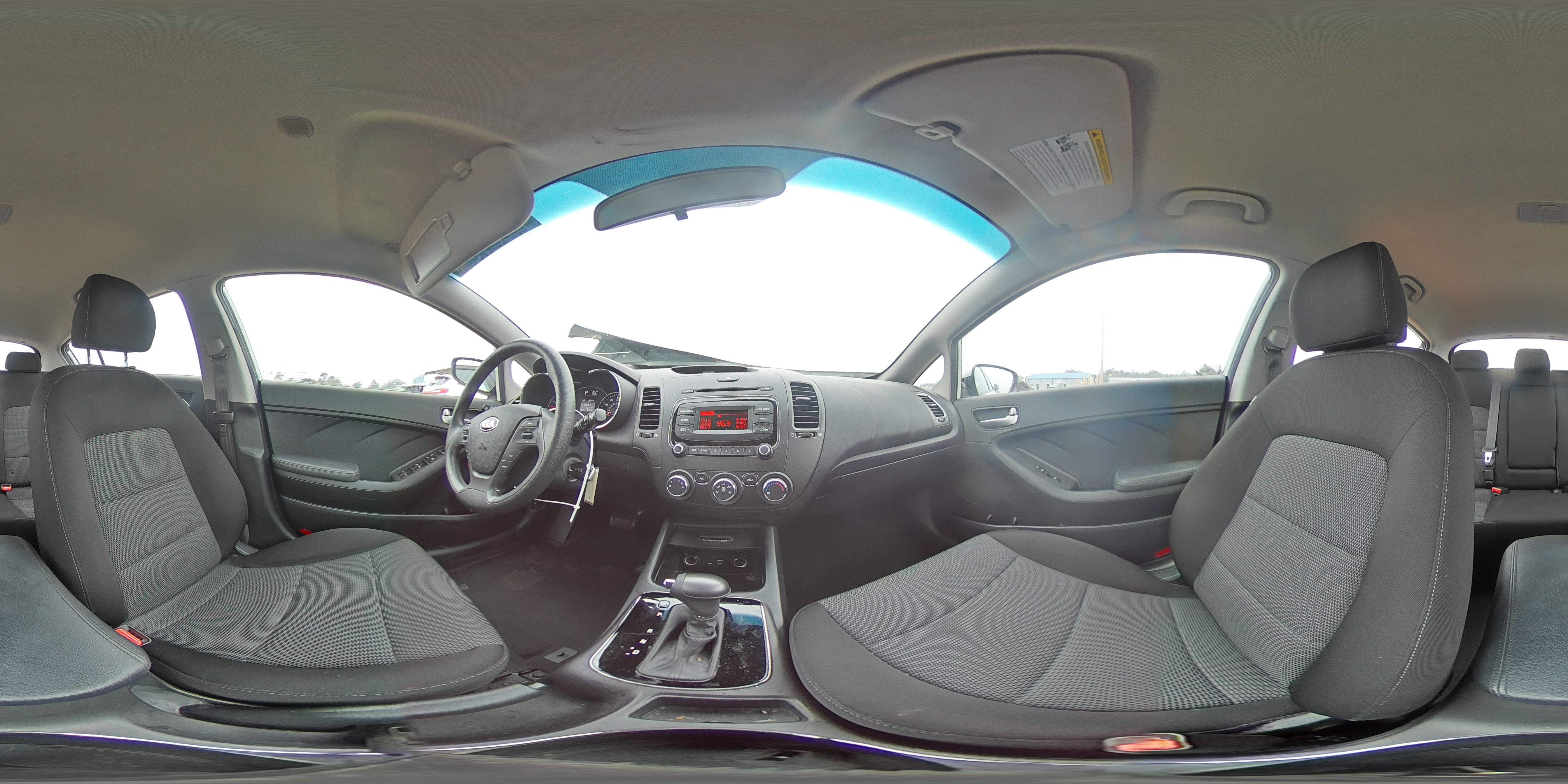 2018 Kia Forte - Image 13