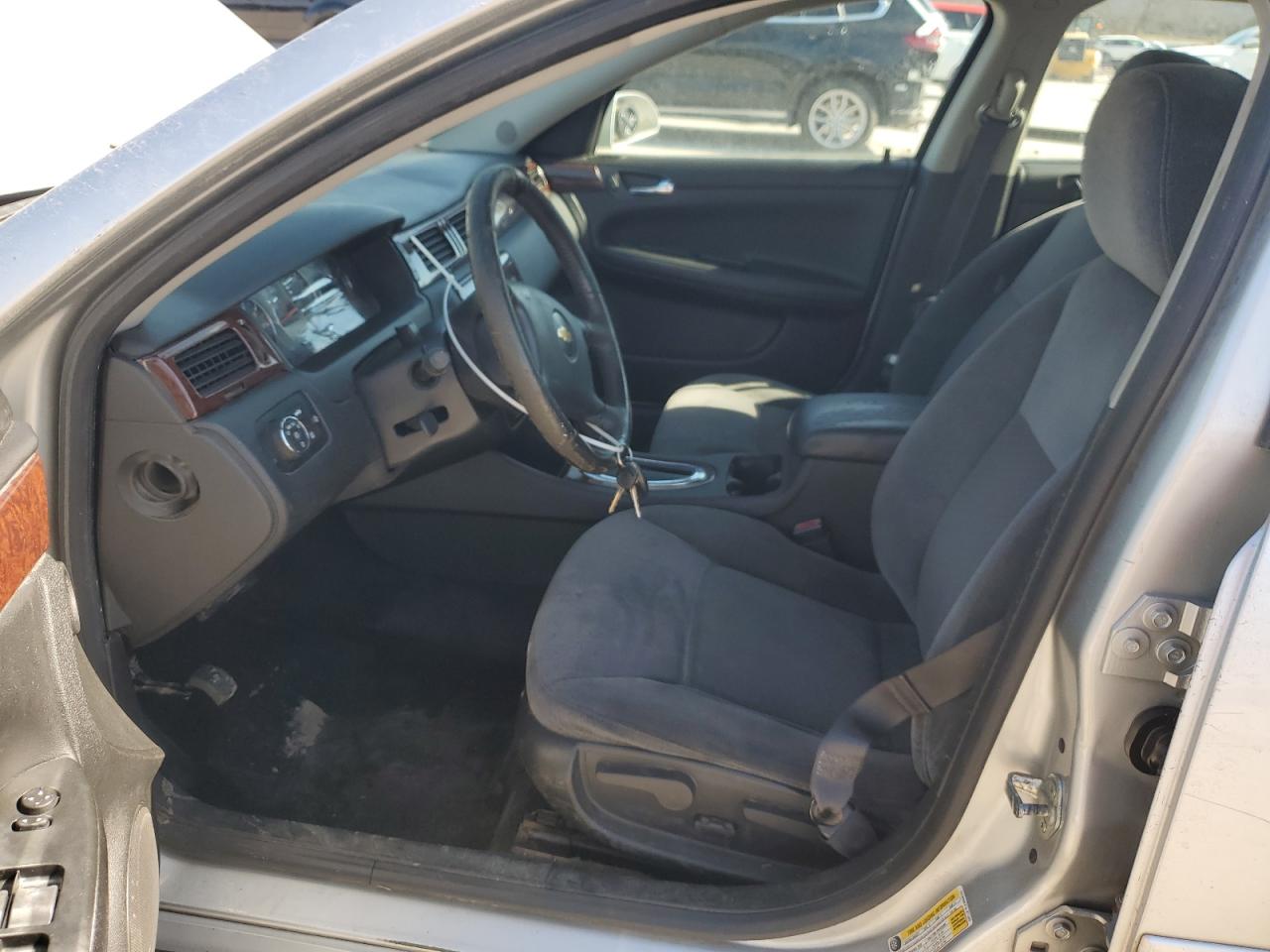 2011 Chevrolet Impala - Image 7