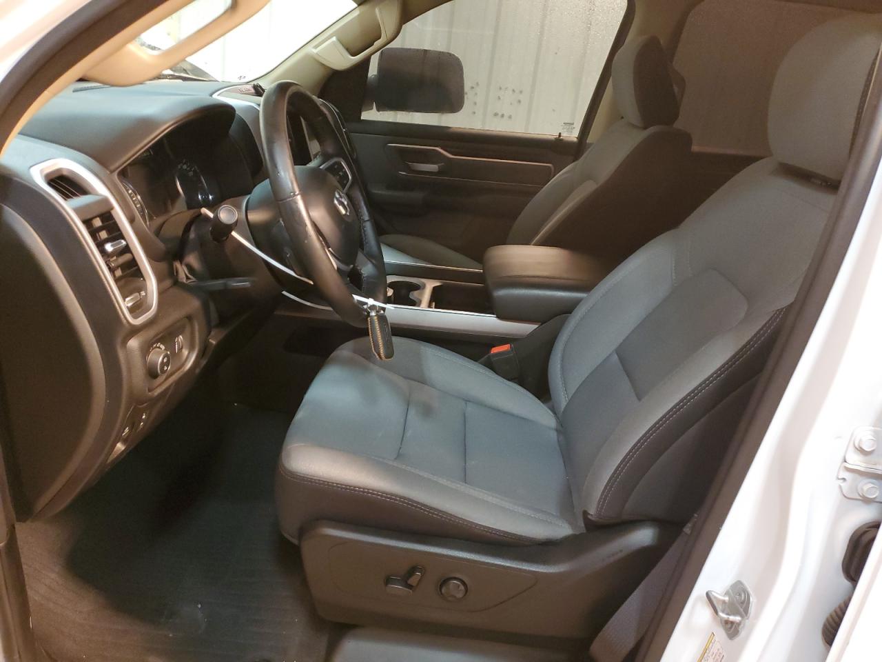 2020 RAM 1500 - Image 7