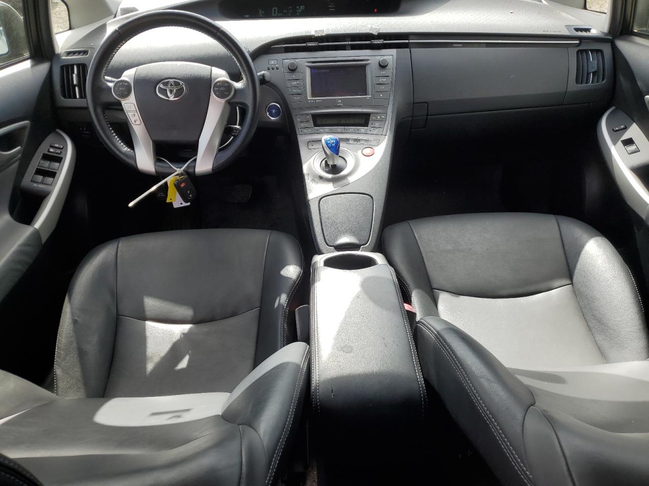 2012 Toyota Prius - Image 8