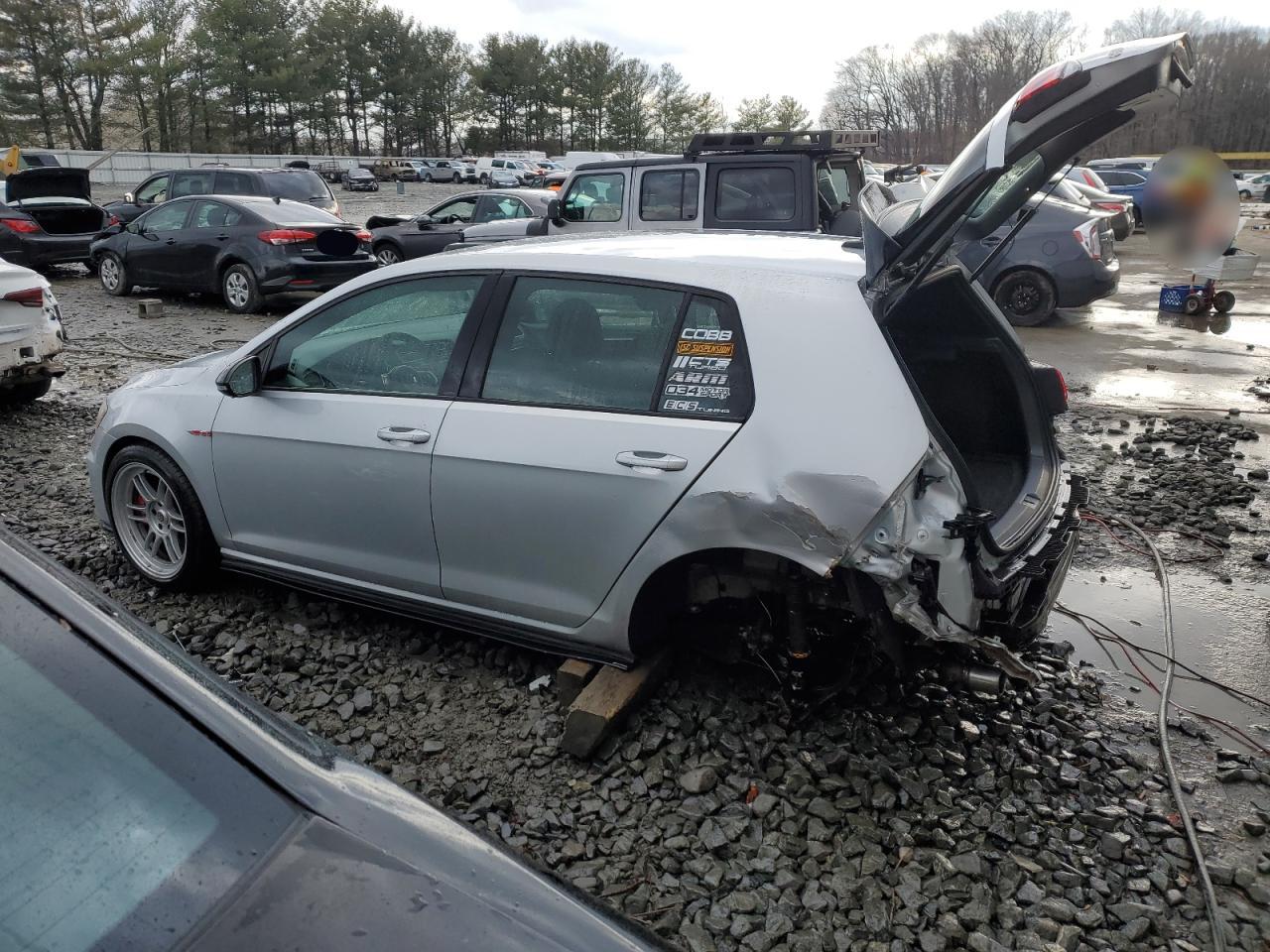 2017 Volkswagen GTI - Image 2