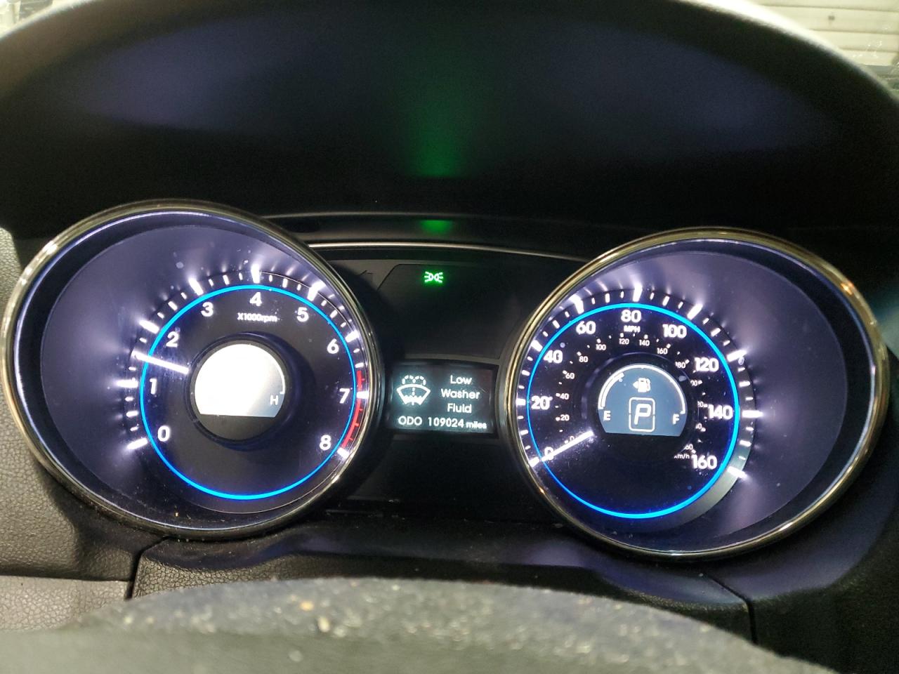 2011 Hyundai Sonata - Image 9