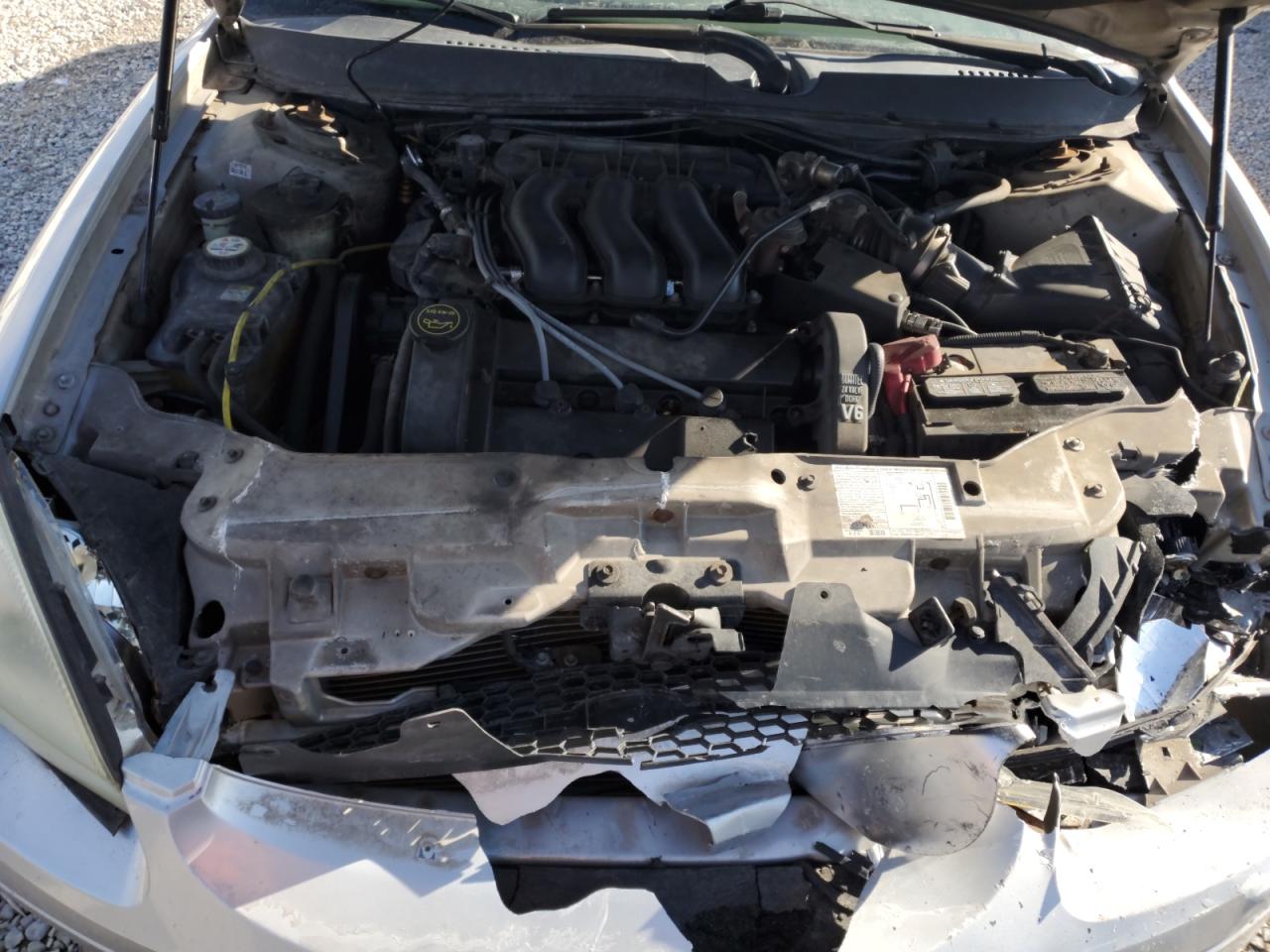 2003 Ford Taurus - Image 12