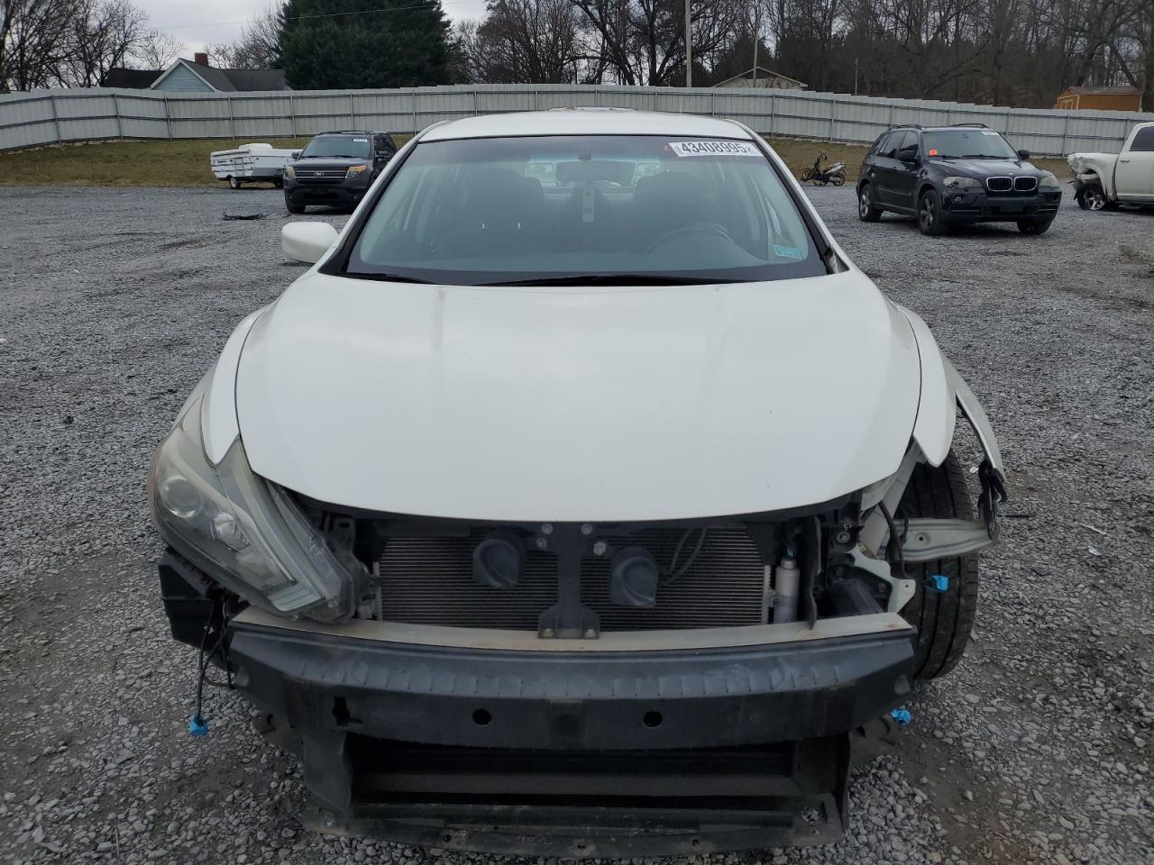 2016 Nissan Altima - Image 5