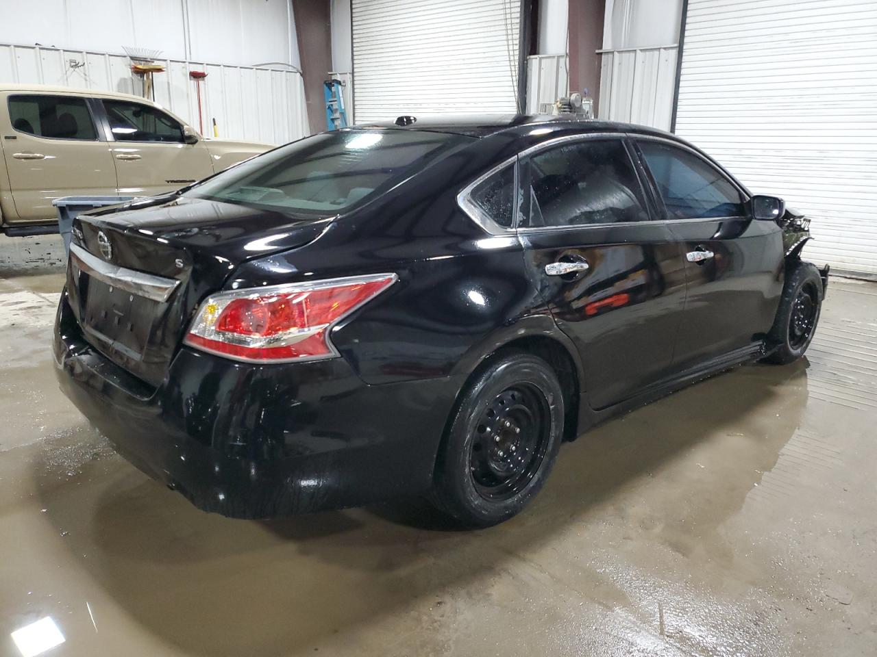 2015 Nissan Altima - Image 3