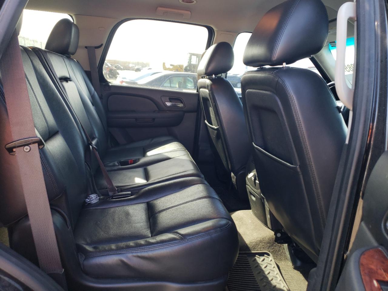 2013 Chevrolet Tahoe - Image 11
