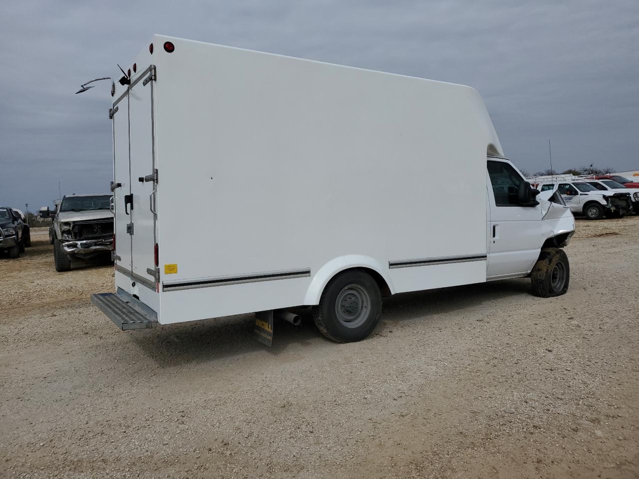 2021 Ford Econoline - Image 3