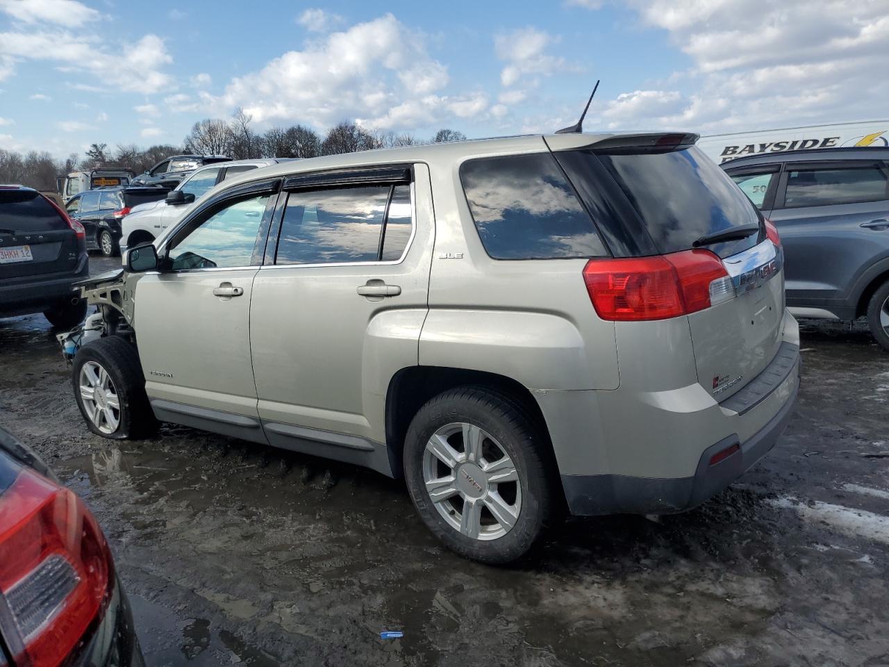 2014 GMC Terrain - Image 2