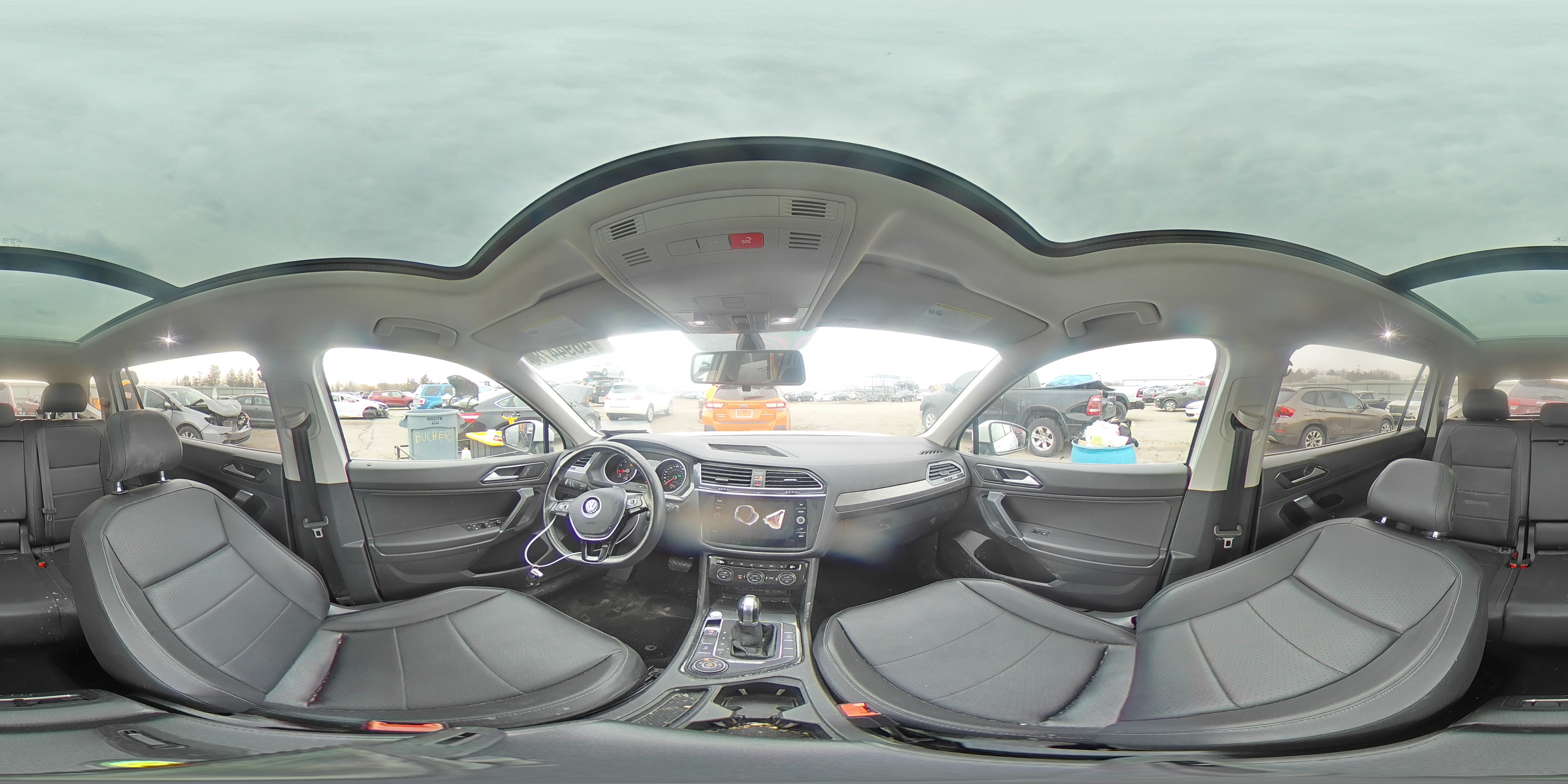 2018 Volkswagen Tiguan - Image 14
