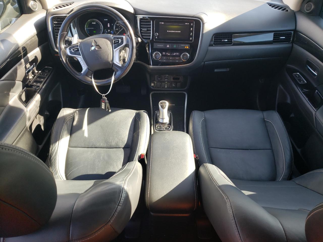 2018 Mitsubishi Outlander - Image 8