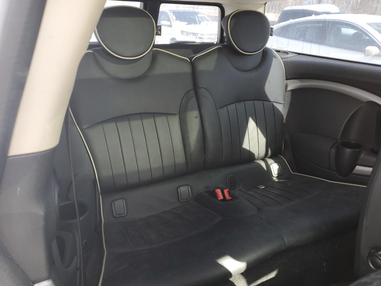 2011 MINI Cooper - Image 10