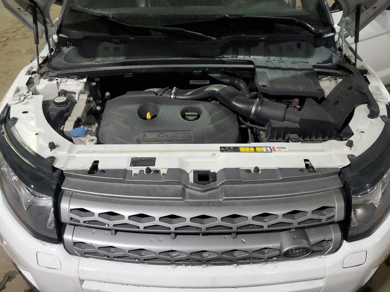 2015 Land Rover Range Rover - Image 12
