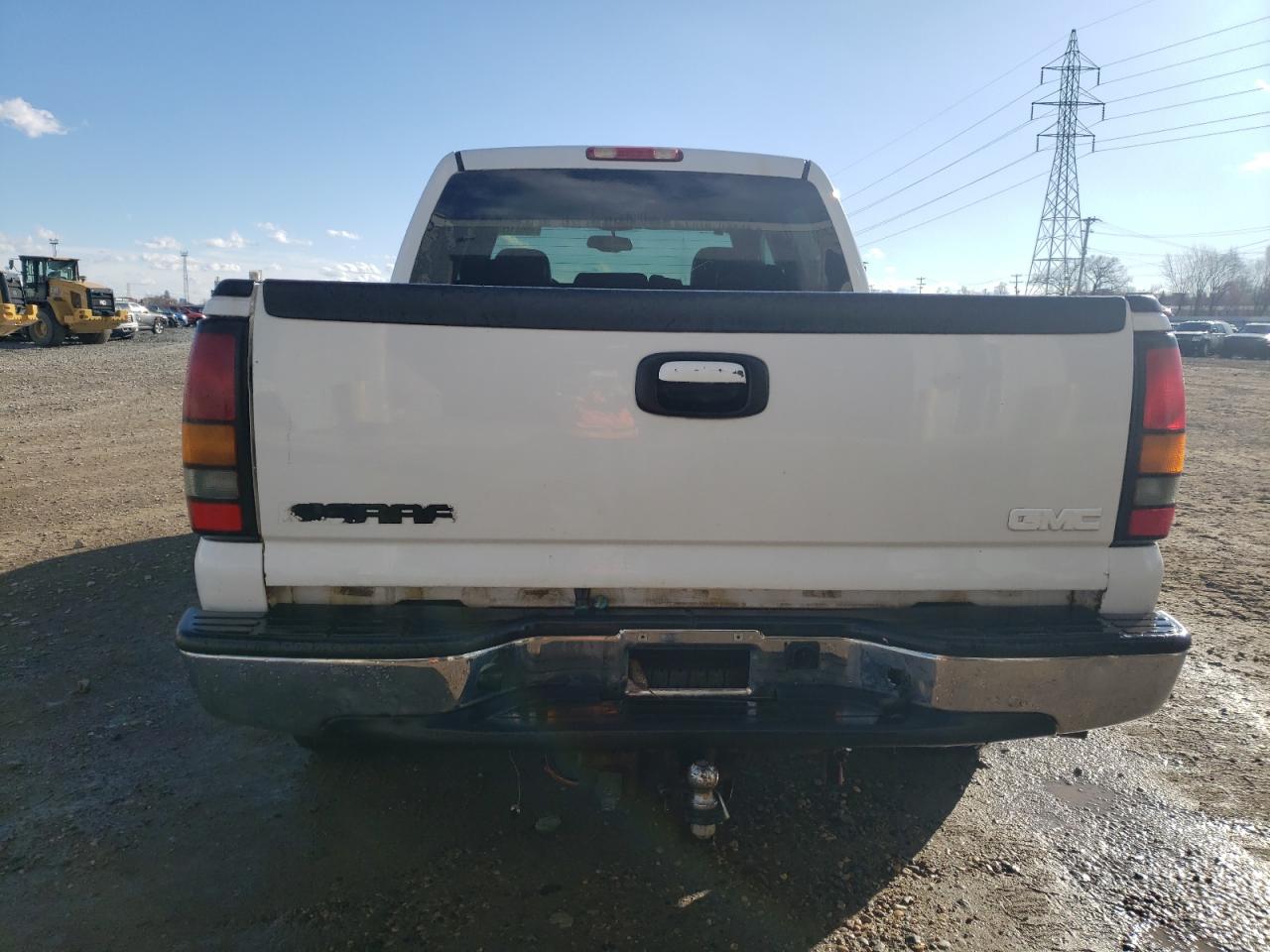 2005 GMC Sierra - Image 6