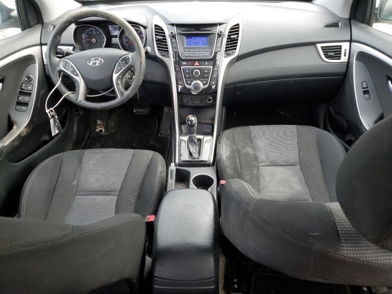 2013 Hyundai Elantra - Image 8