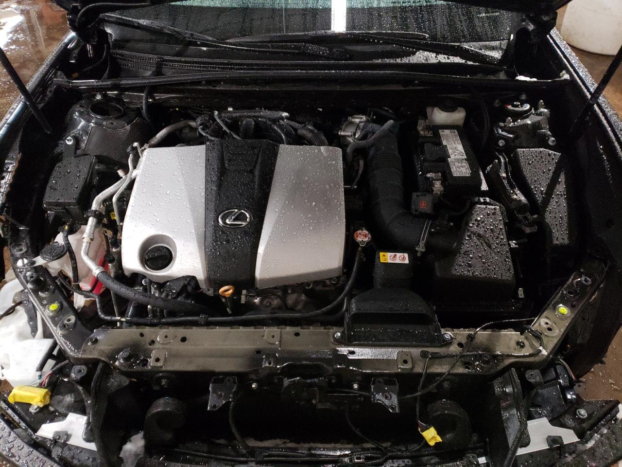 2022 Lexus ES - Image 11