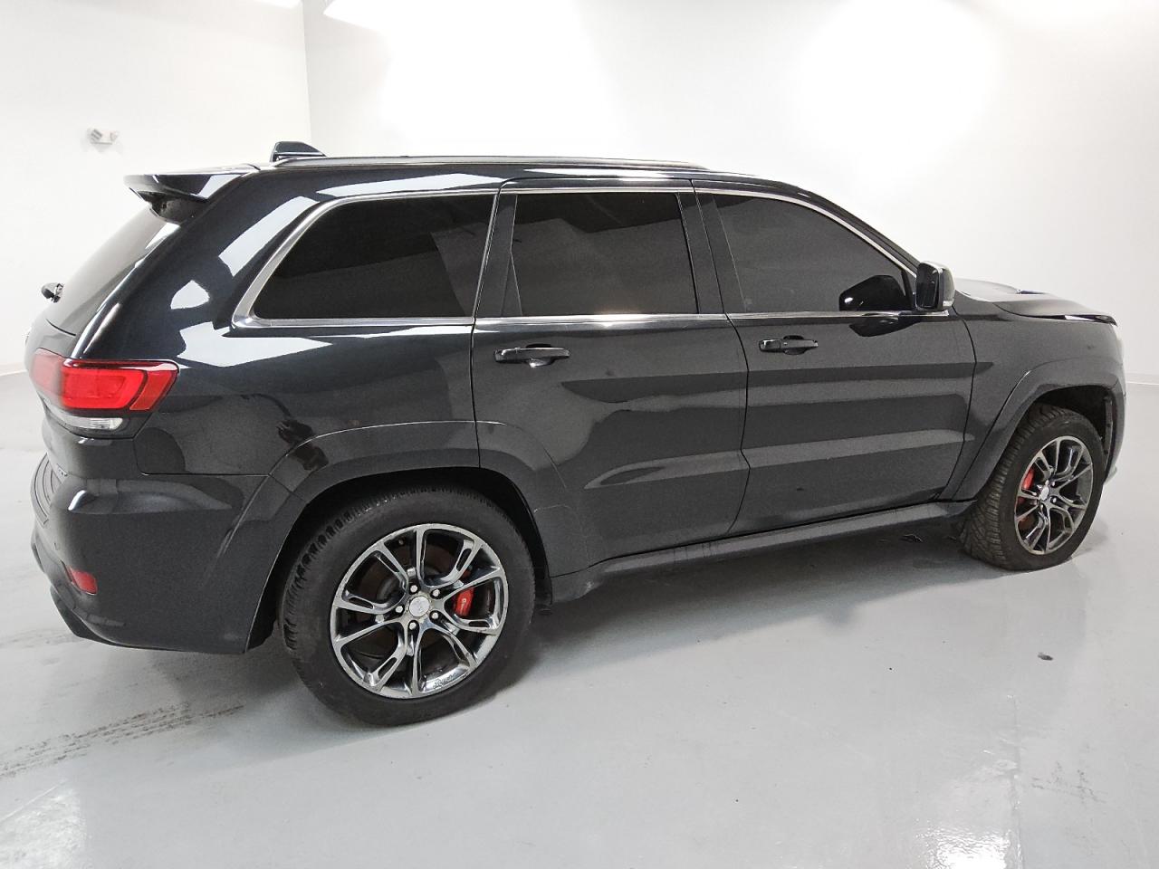 2014 Jeep Grand Cherokee - Image 3