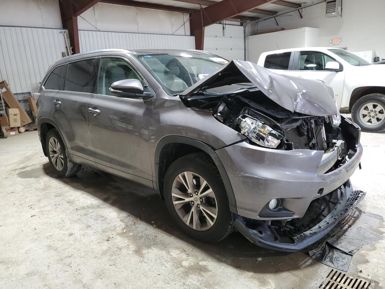 2015 Toyota Highlander - Image 4