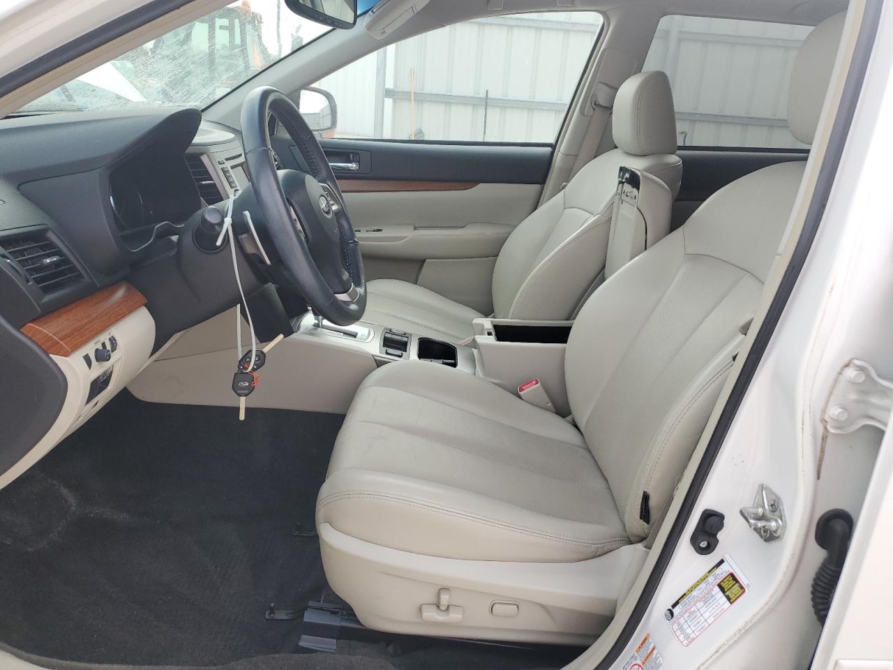 2014 Subaru Outback - Image 7