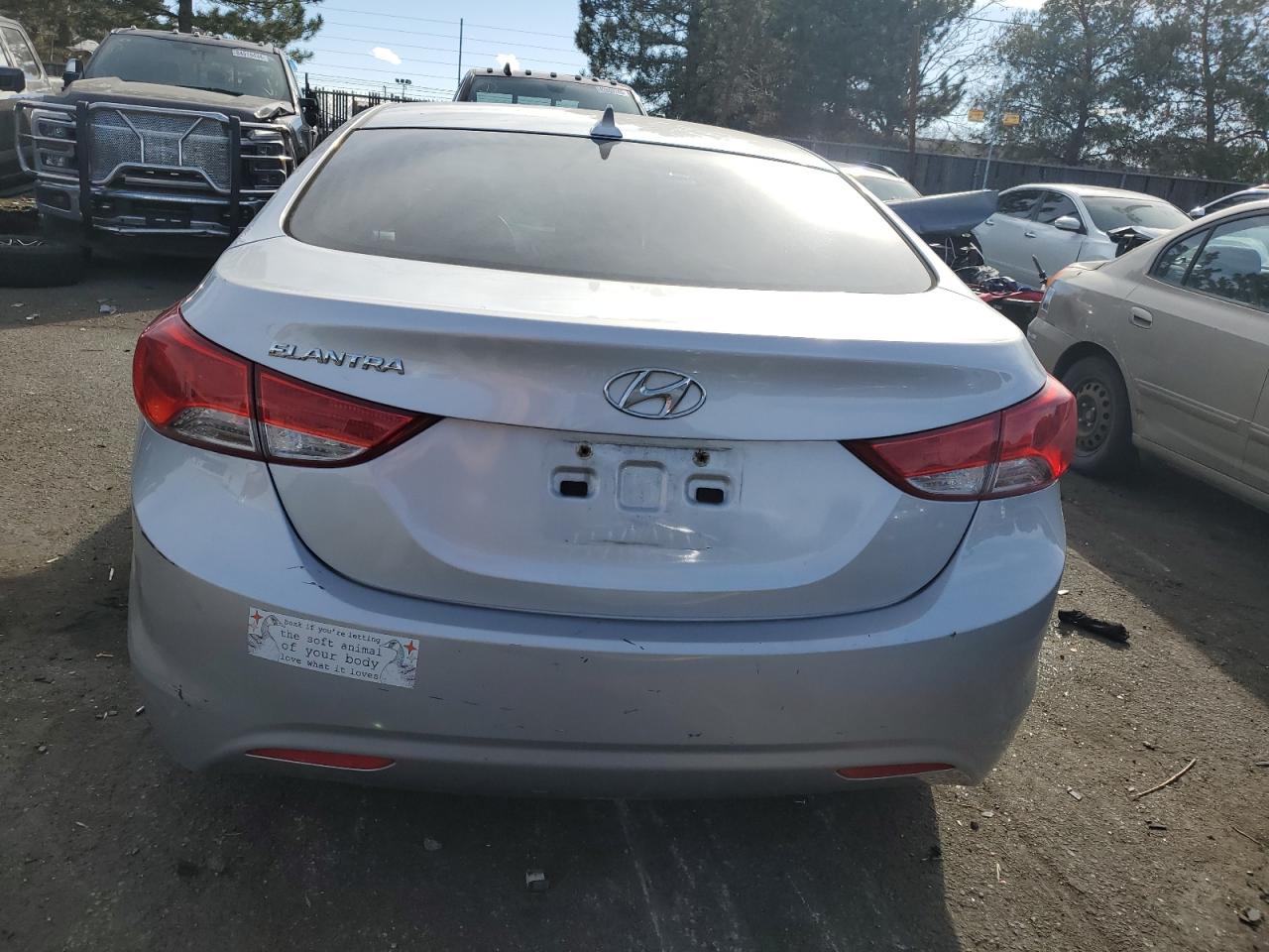 2012 Hyundai Elantra - Image 6