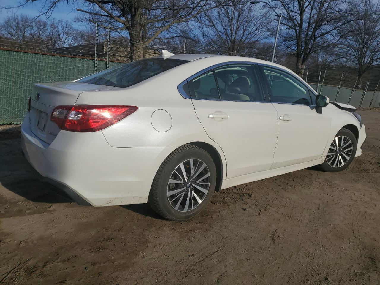 2018 Subaru Legacy - Image 3