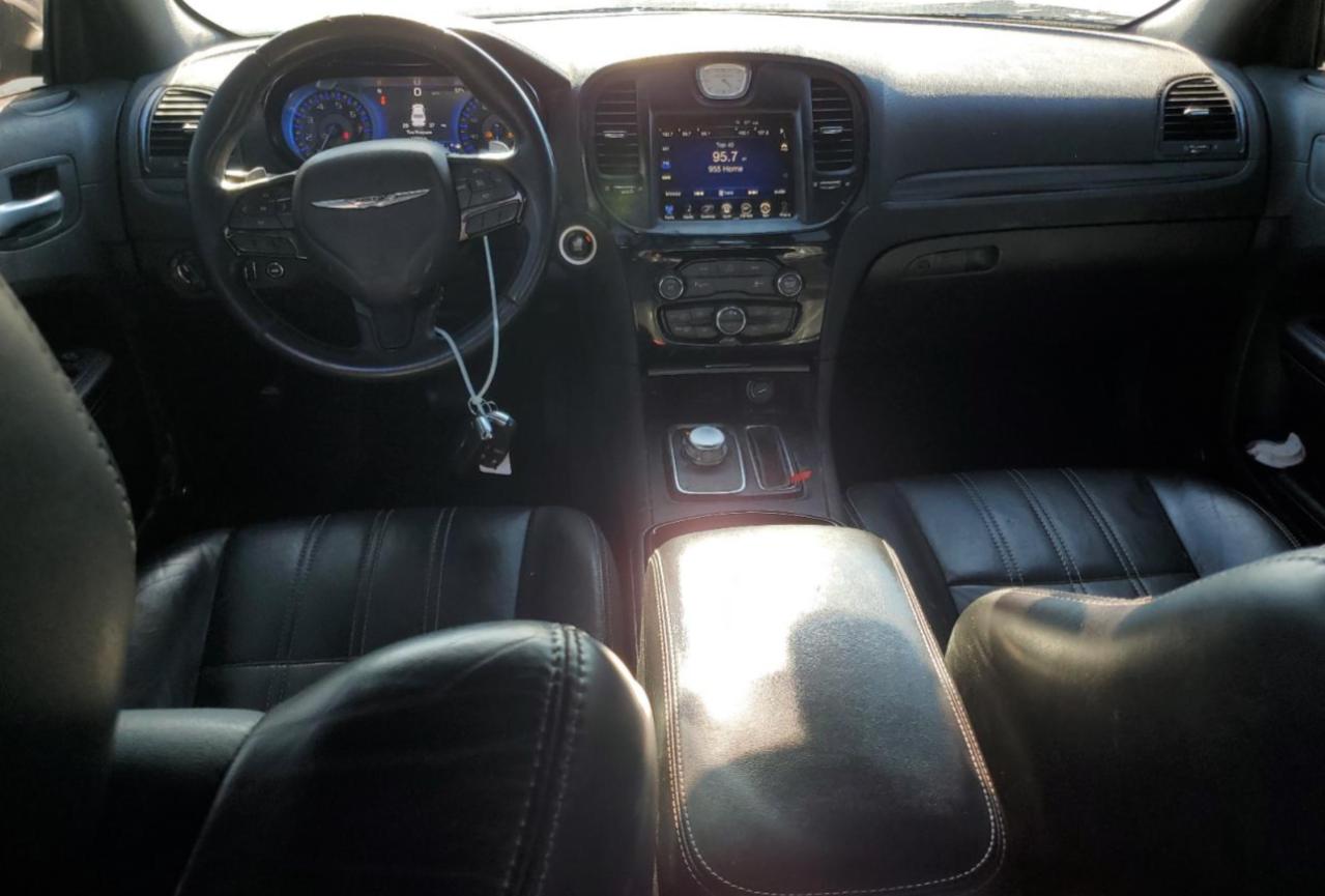 2015 Chrysler 300 - Image 8