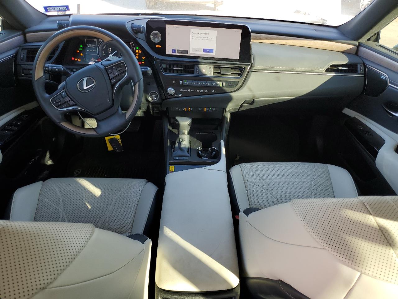 2024 Lexus ES - Image 8