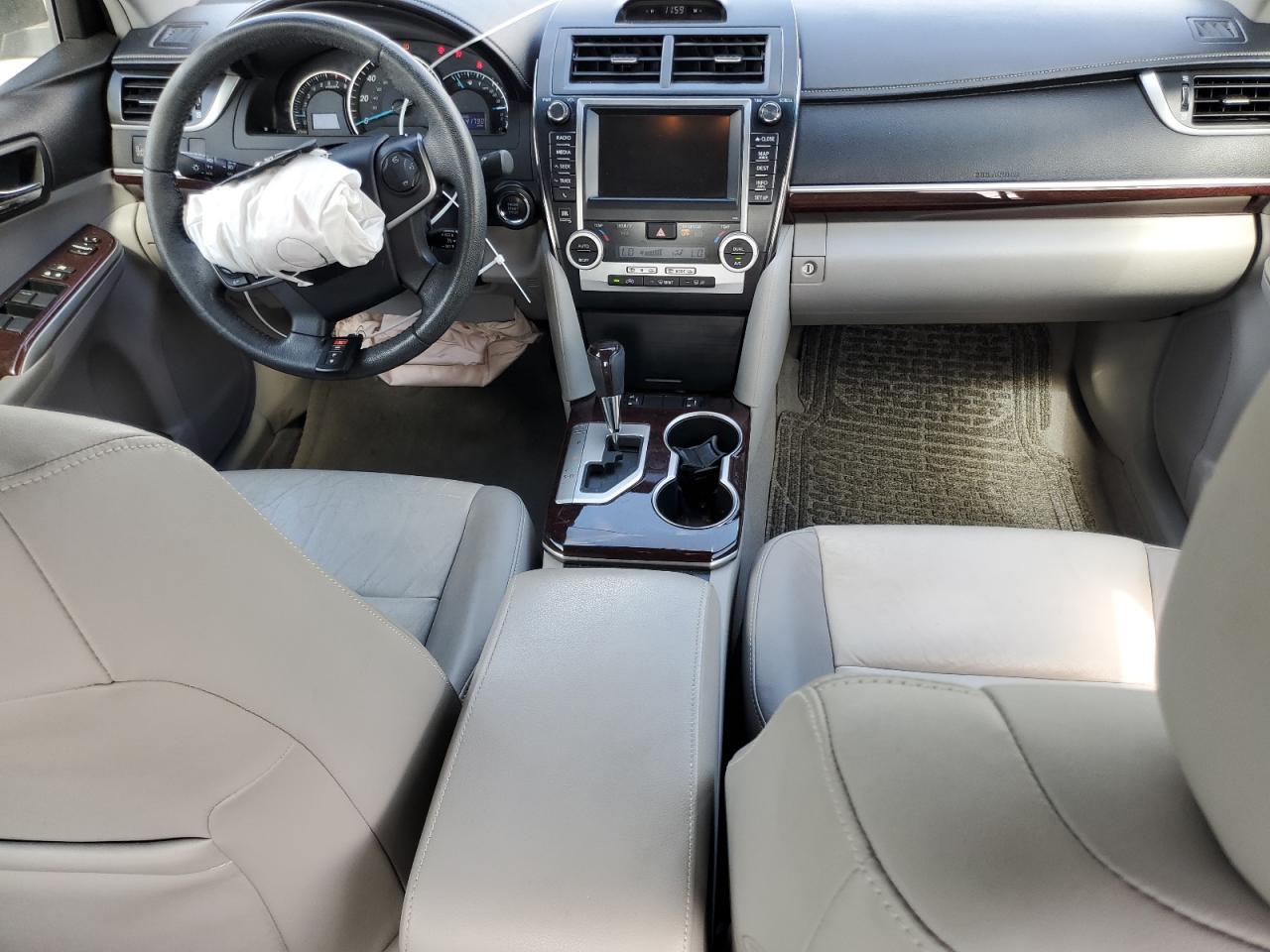 2012 Toyota Camry - Image 8