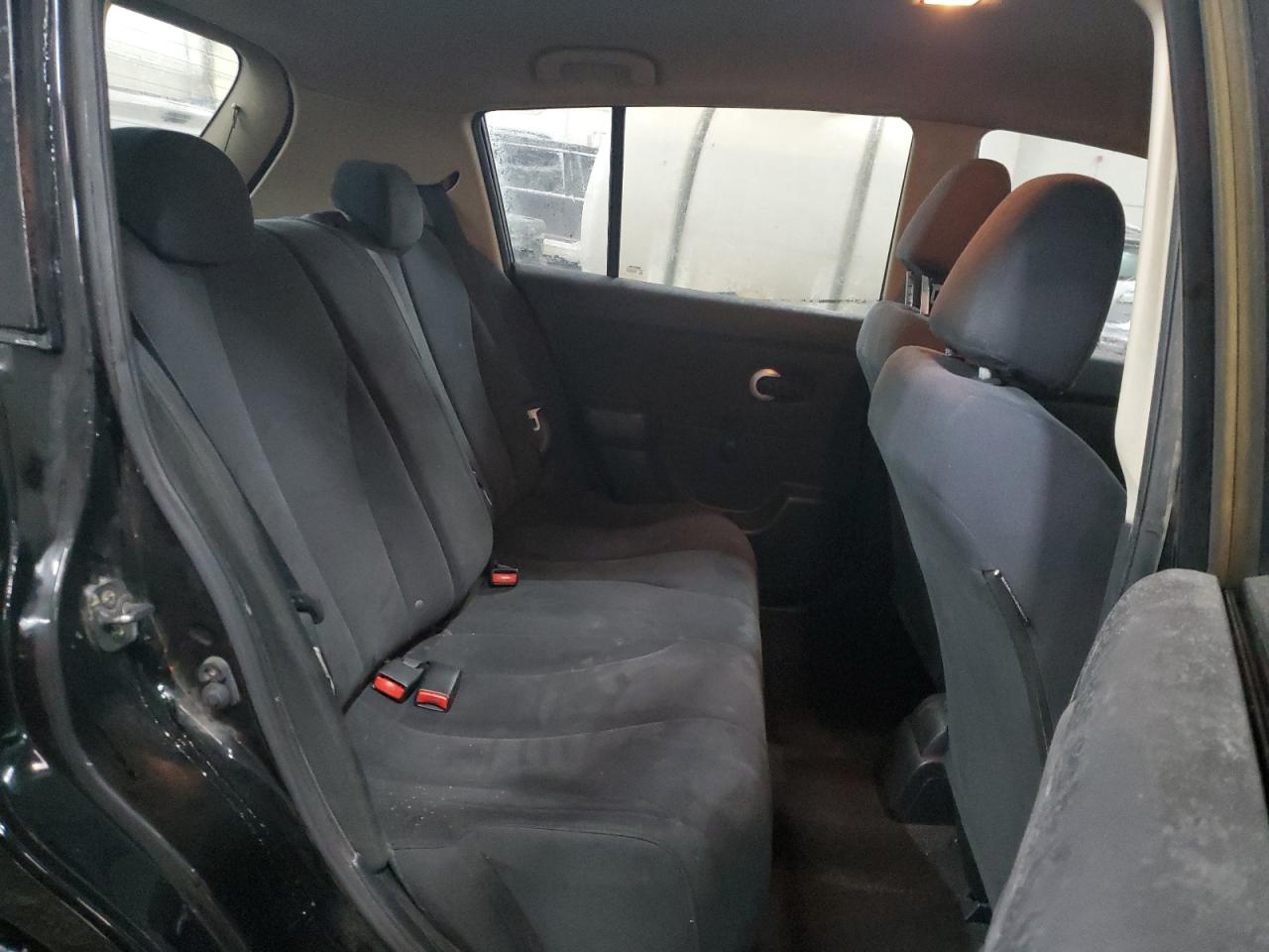 2009 Nissan Versa - Image 10