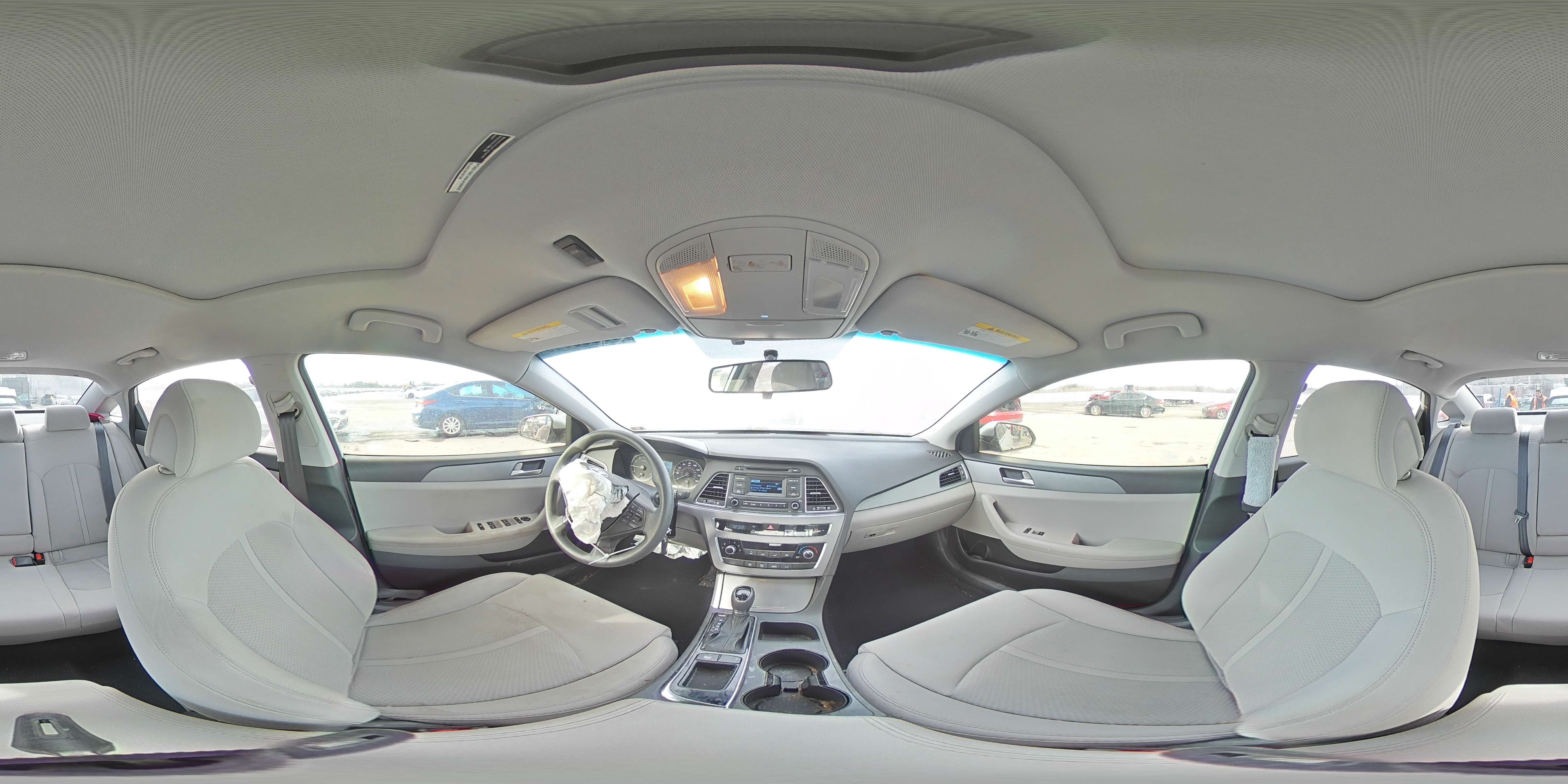 2015 Hyundai Sonata - Image 13