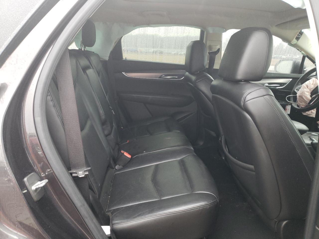 2018 Cadillac XT5 - Image 12