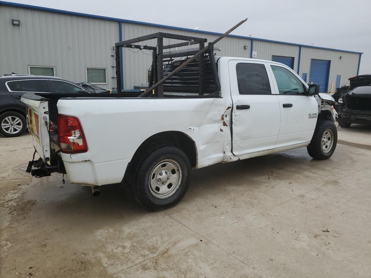 2016 RAM 1500 - Image 3