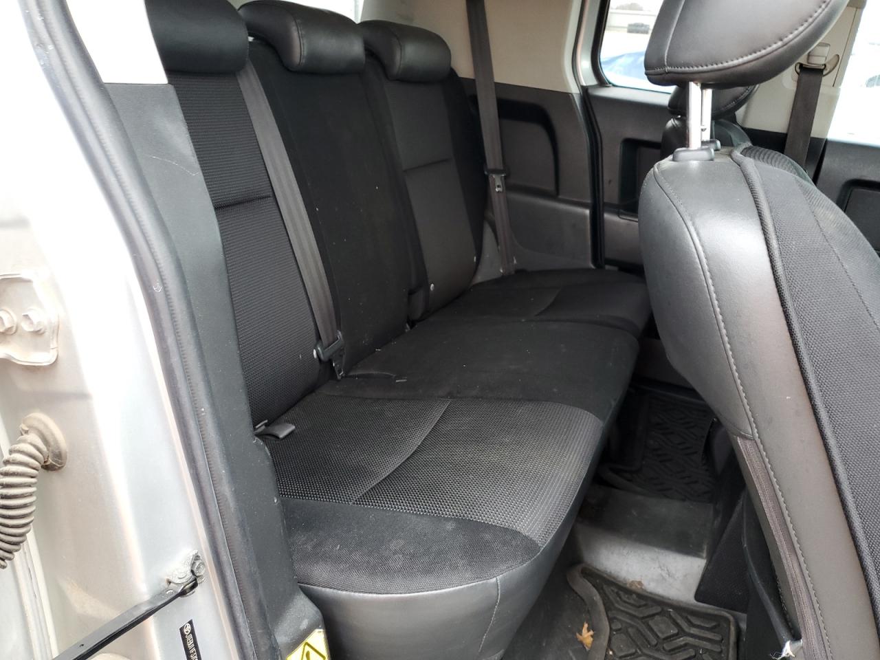 2007 Toyota FJ Cruiser - Image 11