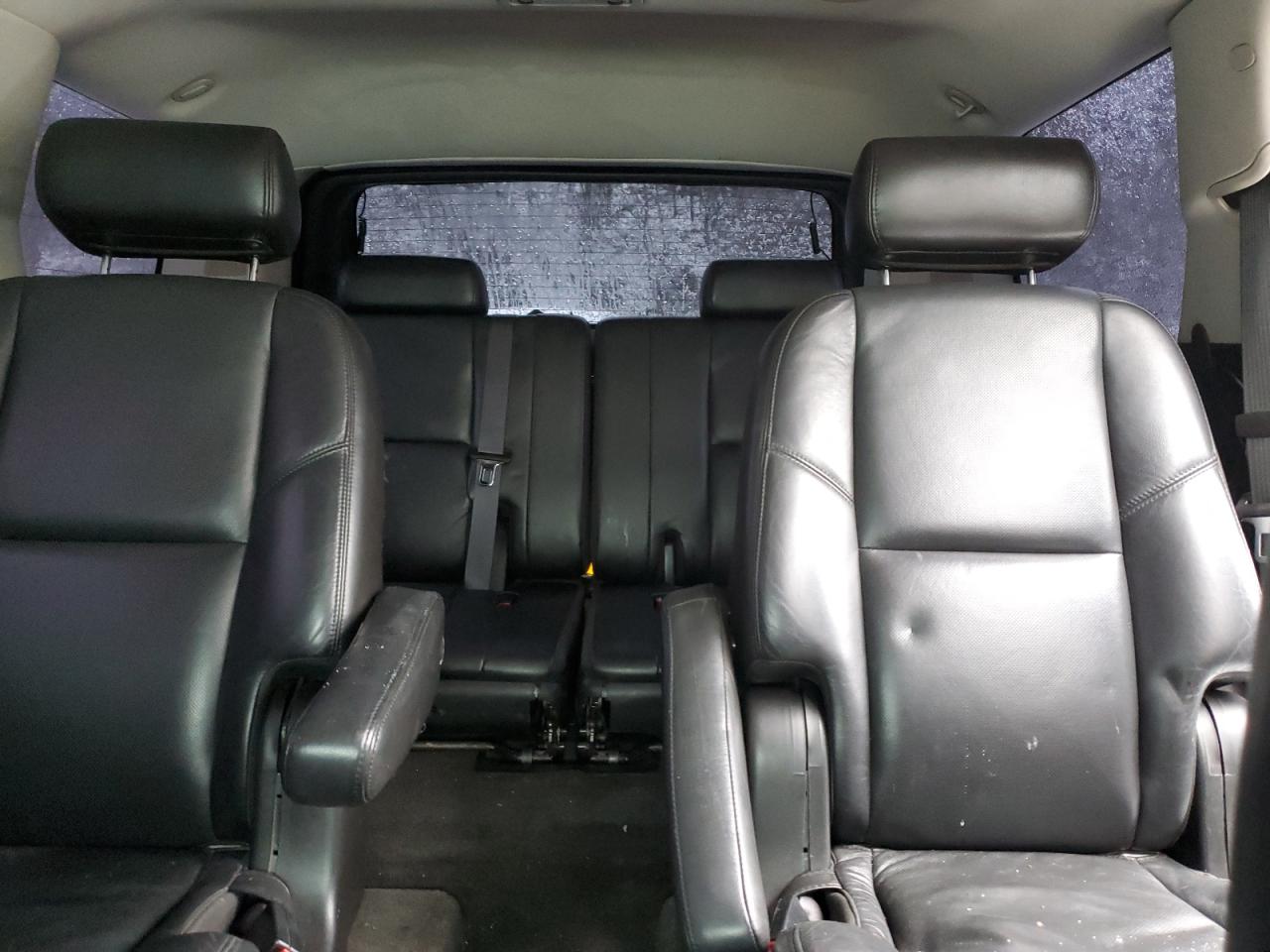 2008 Cadillac Escalade - Image 10