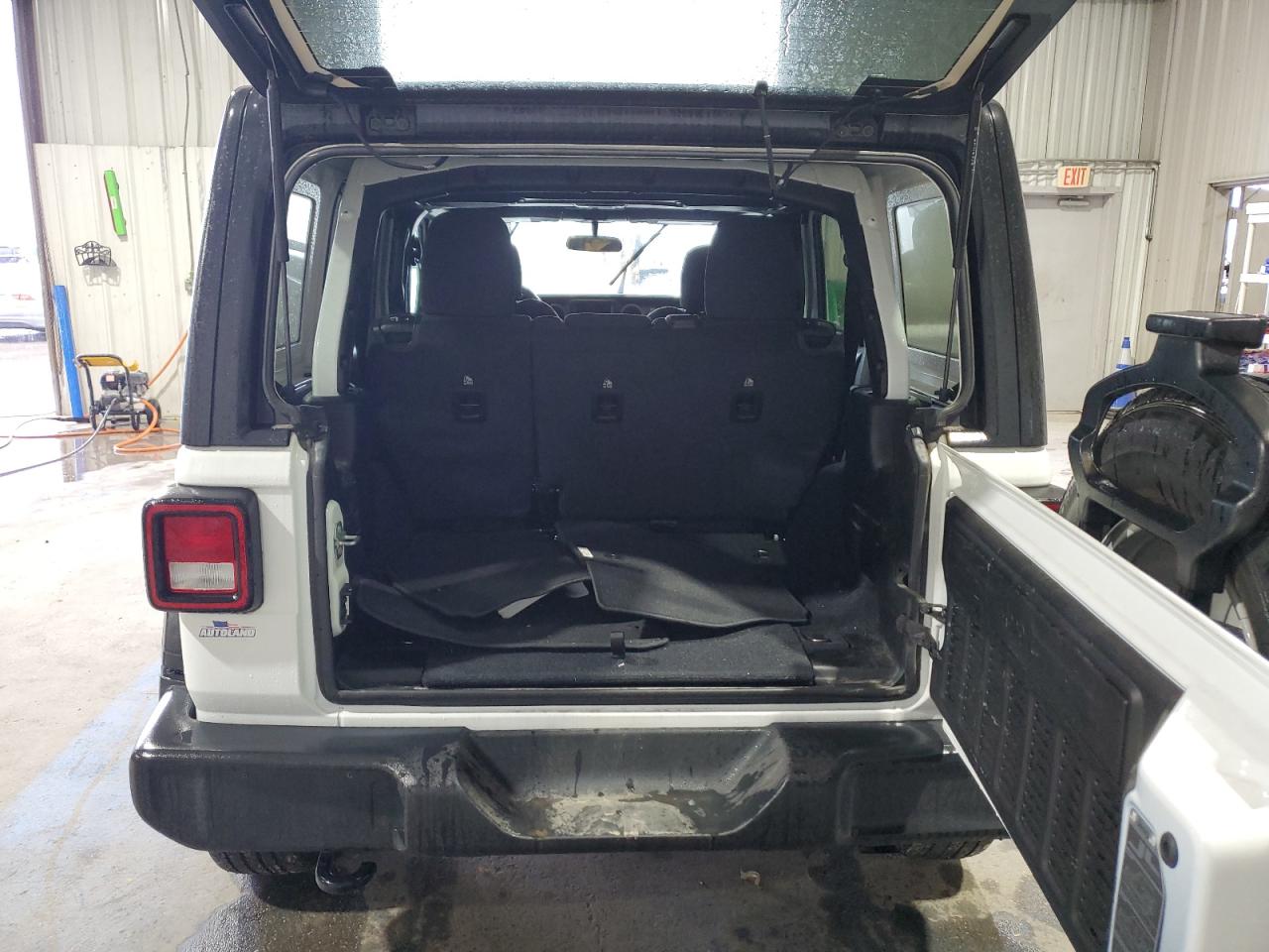 2020 Jeep Wrangler - Image 6