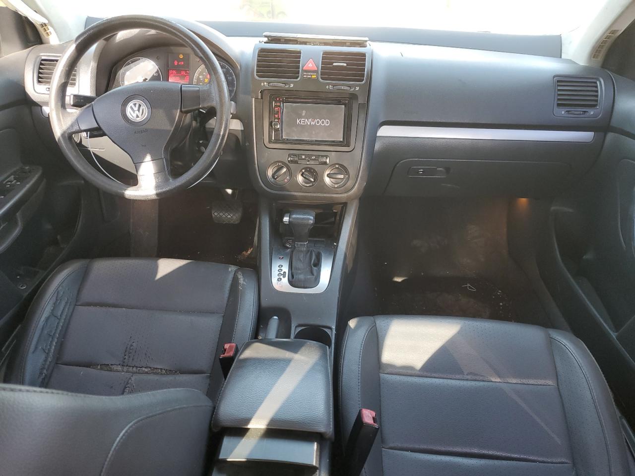 2006 Volkswagen Jetta - Image 8