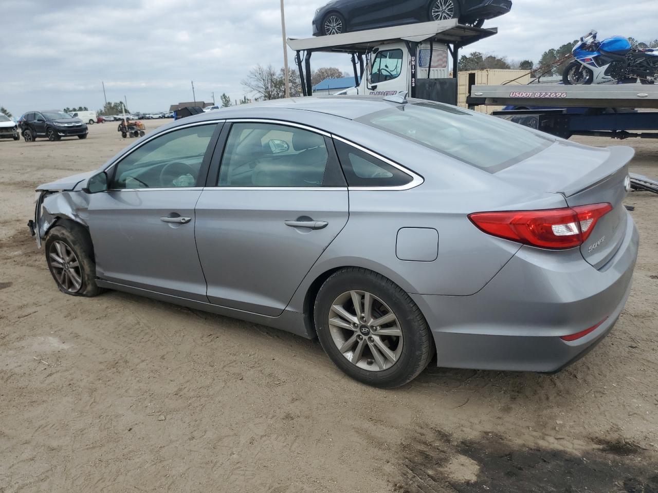 2017 Hyundai Sonata - Image 2