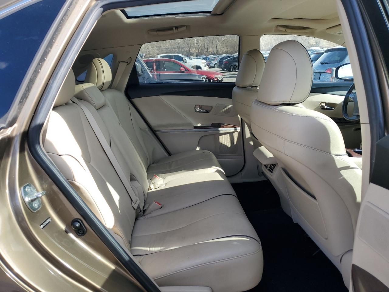 2009 Toyota Venza - Image 11