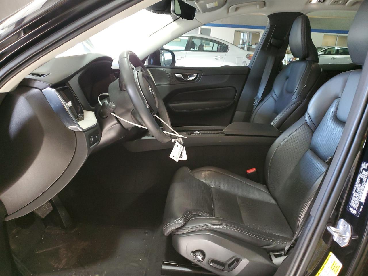 2021 Volvo XC60 - Image 7